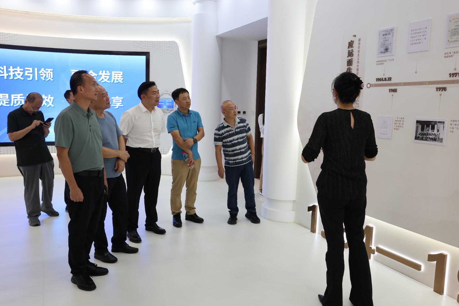 1757642528739763.jpg 1757642528739763.jpg